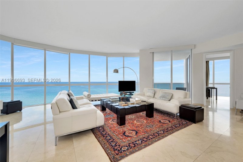 Comprar apartamento no Trump Palace 1609