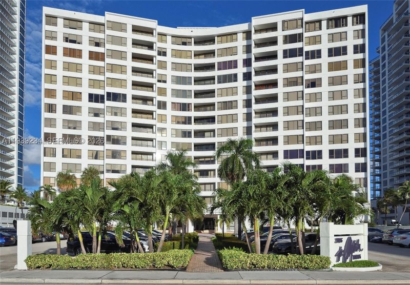 Alquiler de apartamento en Alexander Towers 1514