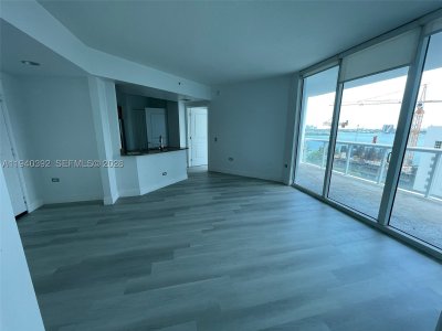 Comprar apartamento no Platinum Condo 1403