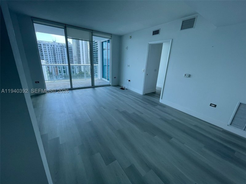 Comprar apartamento no Platinum Condo 1403