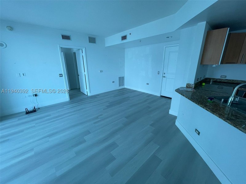 Comprar apartamento no Platinum Condo 1403