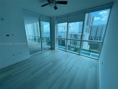 Comprar apartamento no Platinum Condo 1403