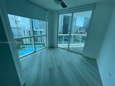 Comprar apartamento no Platinum Condo 1403