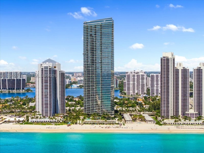 Condo for sale at Residences by Armani / Casa 302