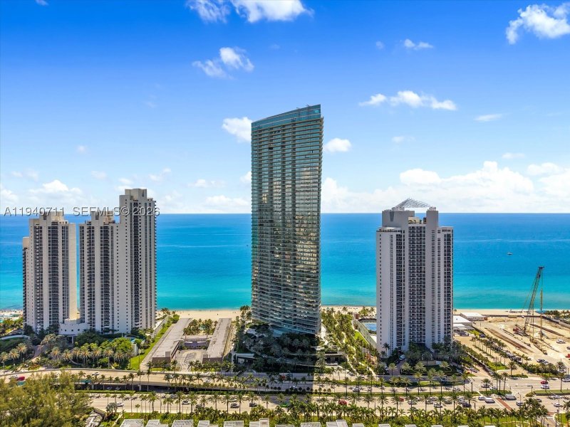 Condo for sale at Residences by Armani / Casa 302