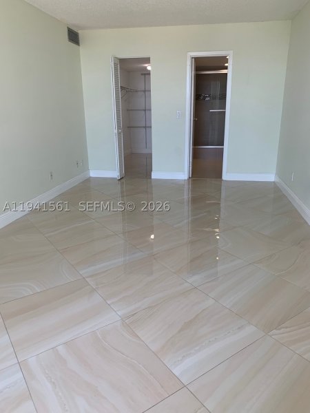 Apartment for rent at Sailboat Cay 710