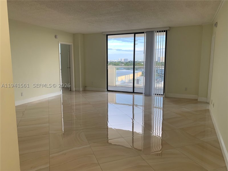 Apartment for rent at Sailboat Cay 710