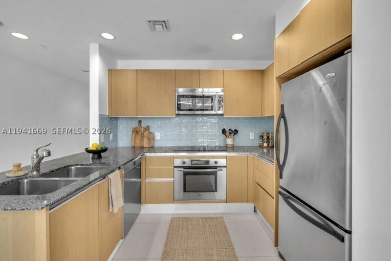 Comprar apartamento en Avenue on Brickell 1050 Tower 2418