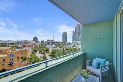 Comprar apartamento en Yacht Club at Portofino 807