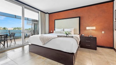 Aluguel de apartamento no De Soleil / Z Hotel 327