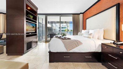 Aluguel de apartamento no De Soleil / Z Hotel 327