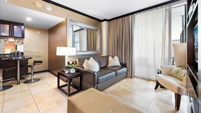 Aluguel de apartamento no De Soleil / Z Hotel 327