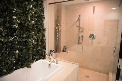 Comprar apartamento no Icon Brickell Tower II 3805