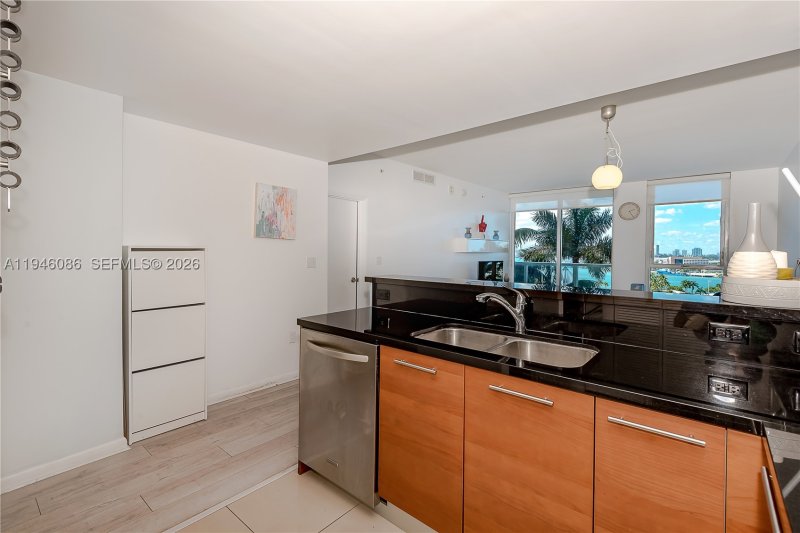 Property photo # 9