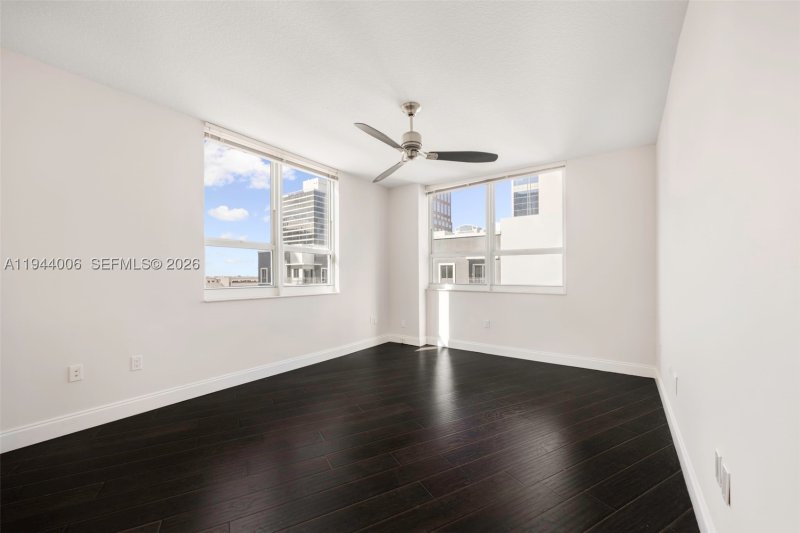 Condo for sale at 350 Las Olas Place 870