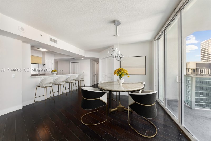 Condo for sale at 350 Las Olas Place 870