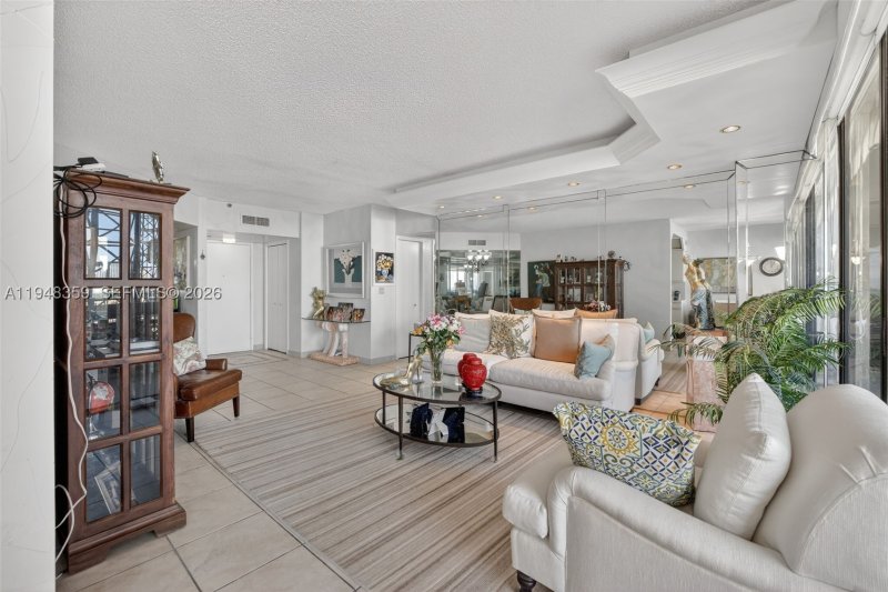 Condo for sale at Turnberry Towers 8L