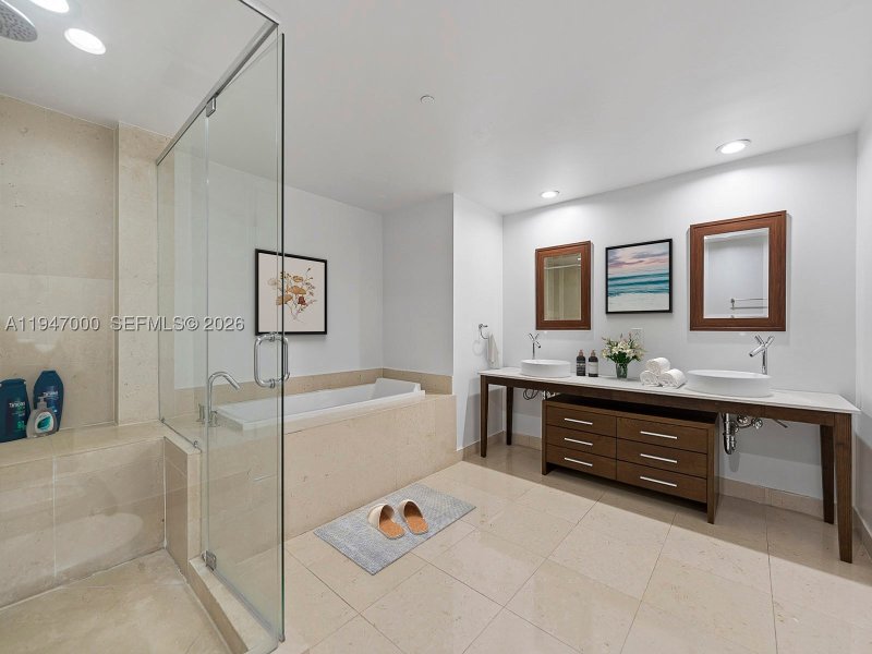 Comprar apartamento no Icon Brickell Tower II 1801