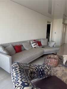 Comprar apartamento no Winston Towers 911