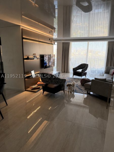 Condo for sale at Winston Towers 911