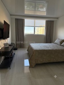 Comprar apartamento no Winston Towers 911
