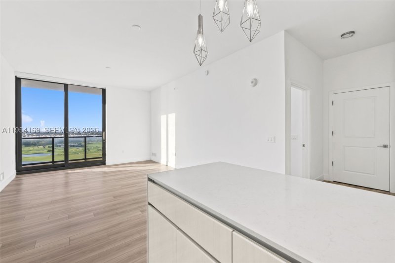 Apartment for rent at Mondrian Hallandale 1003