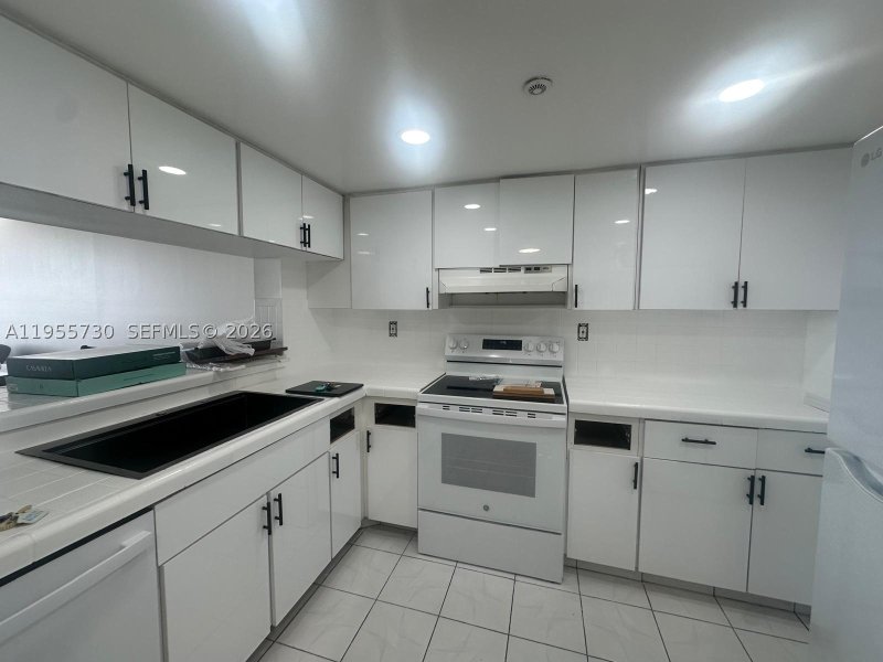 Condo for sale at Club Atlantis 1804