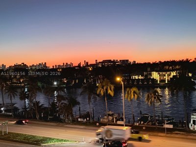 Comprar apartamento no Carriage Club North 504