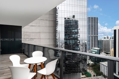 Comprar apartamento en SLS Lux Brickell 3803