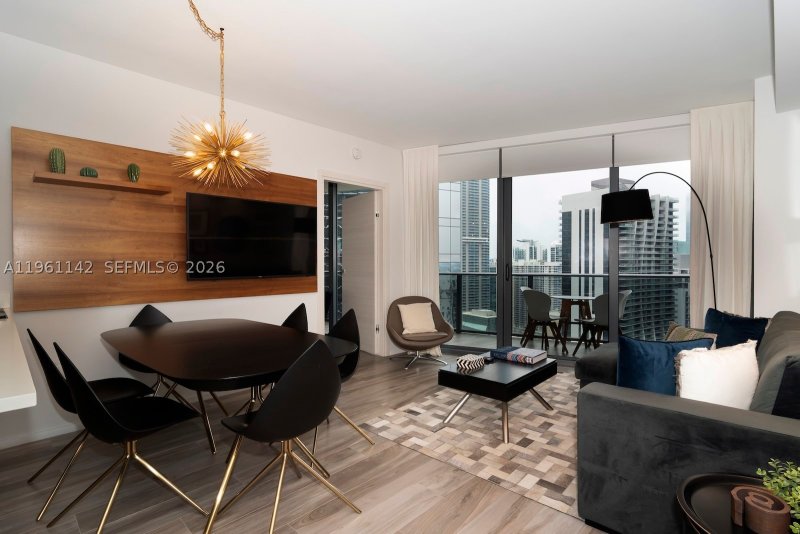 Comprar apartamento en SLS Lux Brickell 3803