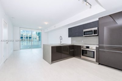 The Bond Apt #1706