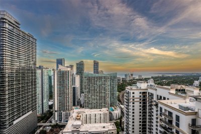 Comprar apartamento no Brickell Heights West 3906