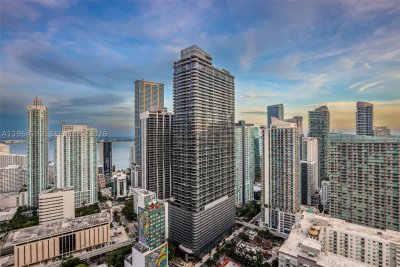 Comprar apartamento no Brickell Heights West 3906