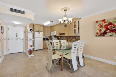 Comprar apartamento en Plaza Towers South 905