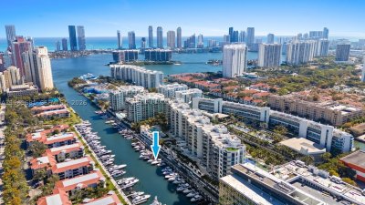 Uptown Marina Lofts