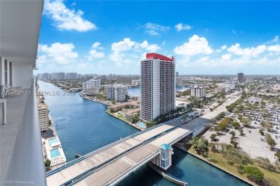 Comprar apartamento en Hyde Beach House R2204