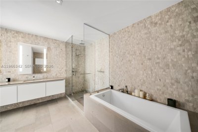 Aluguel de apartamento no Brickell City Centre Rise 2105