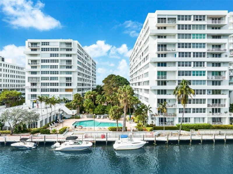 Condo for sale at East Point Towers 1118