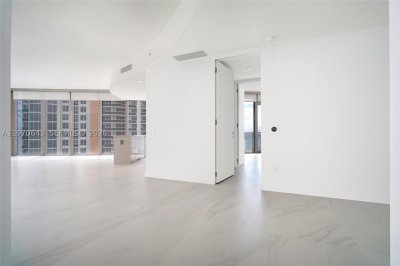 Comprar apartamento no Residences by Armani / Casa 1604