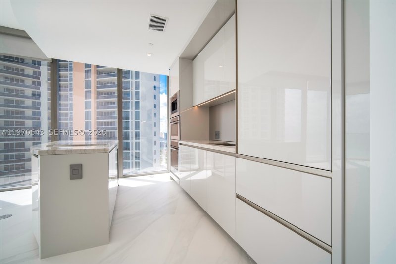 Condo for sale at Residences by Armani / Casa 1604