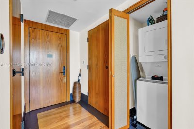 Comprar apartamento no Setai 1805