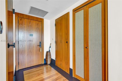 Comprar apartamento no Setai 1805