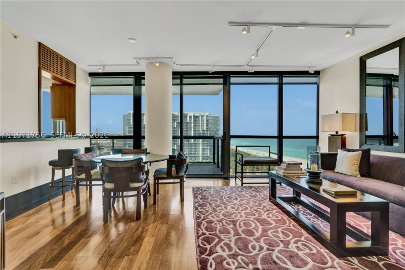Condo for sale at Setai 1805