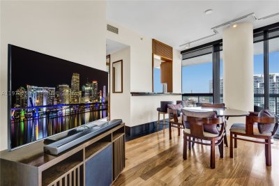 Comprar apartamento no Setai 1805