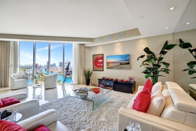 Comprar apartamento en Atlantic One at The Point PH2804