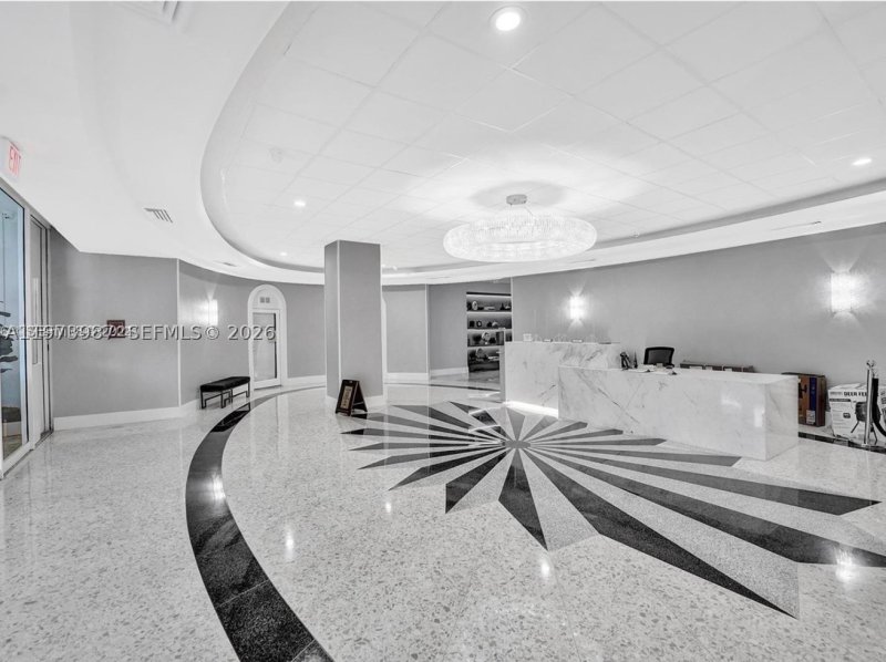 Condo for sale at Parker Tower 1812