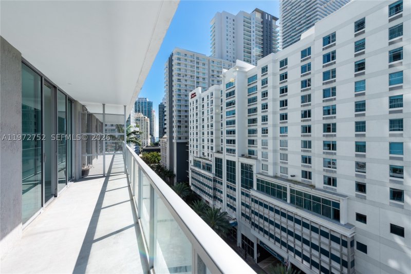 Condo for sale at Axis on Brickell South Tower 1105-S