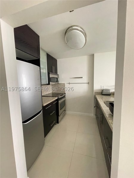 Apartment for rent at Madison Miami E-408