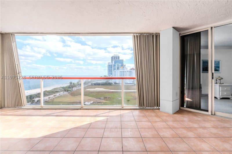 Comprar apartamento no The Sterling 706