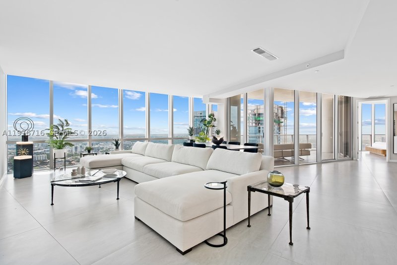 Alquiler de apartamento en Paramount Miami WorldCenter PH 5402